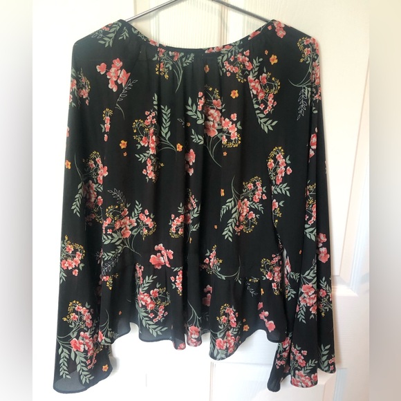 - Copper Key Boho Black Floral Bell Sleeve Blouse Tie Neck Drawstrings Size M - Picture 3 of 12